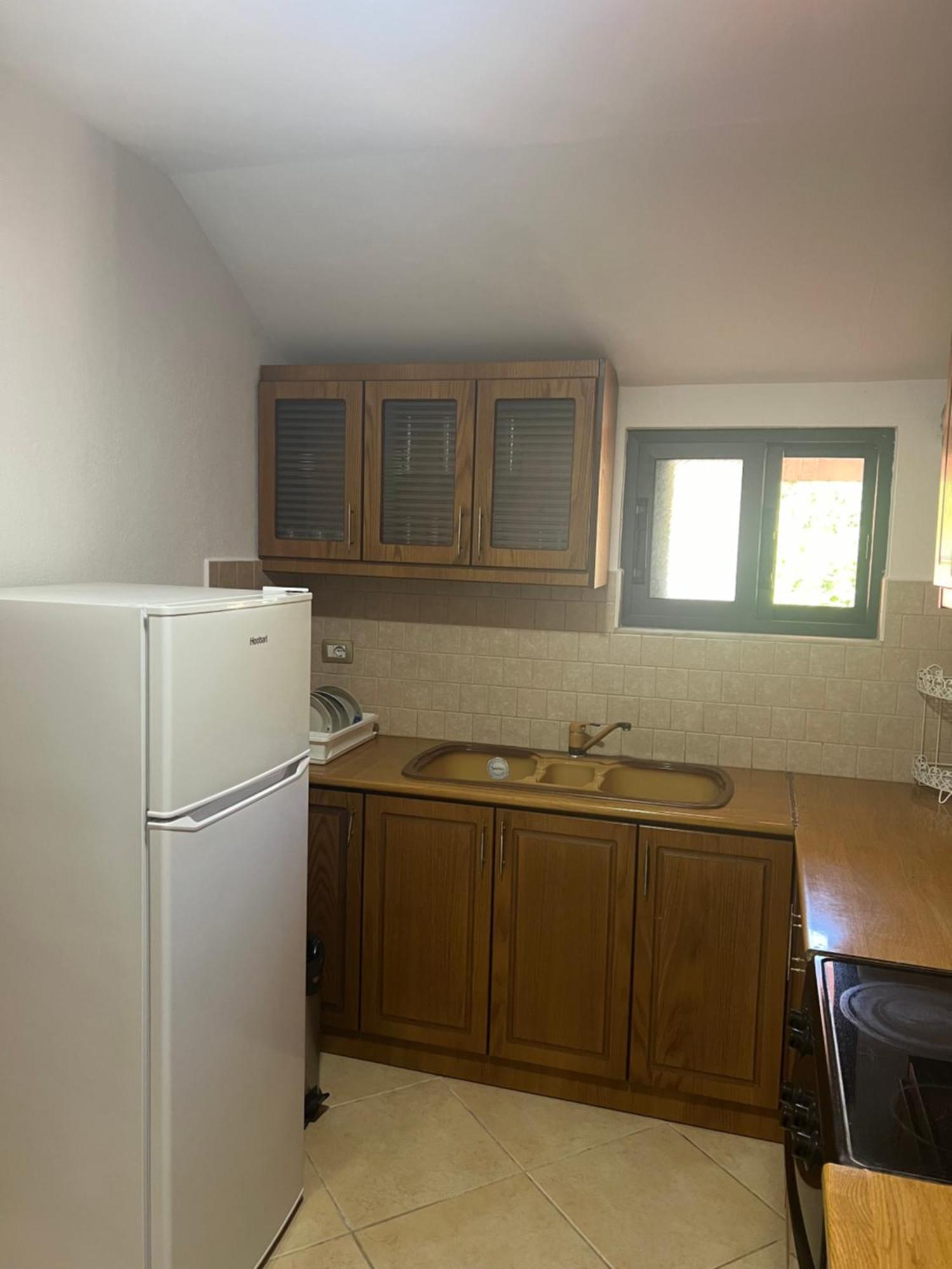 Flower Terrace Apartment Gjirokastër Eksteriør billede