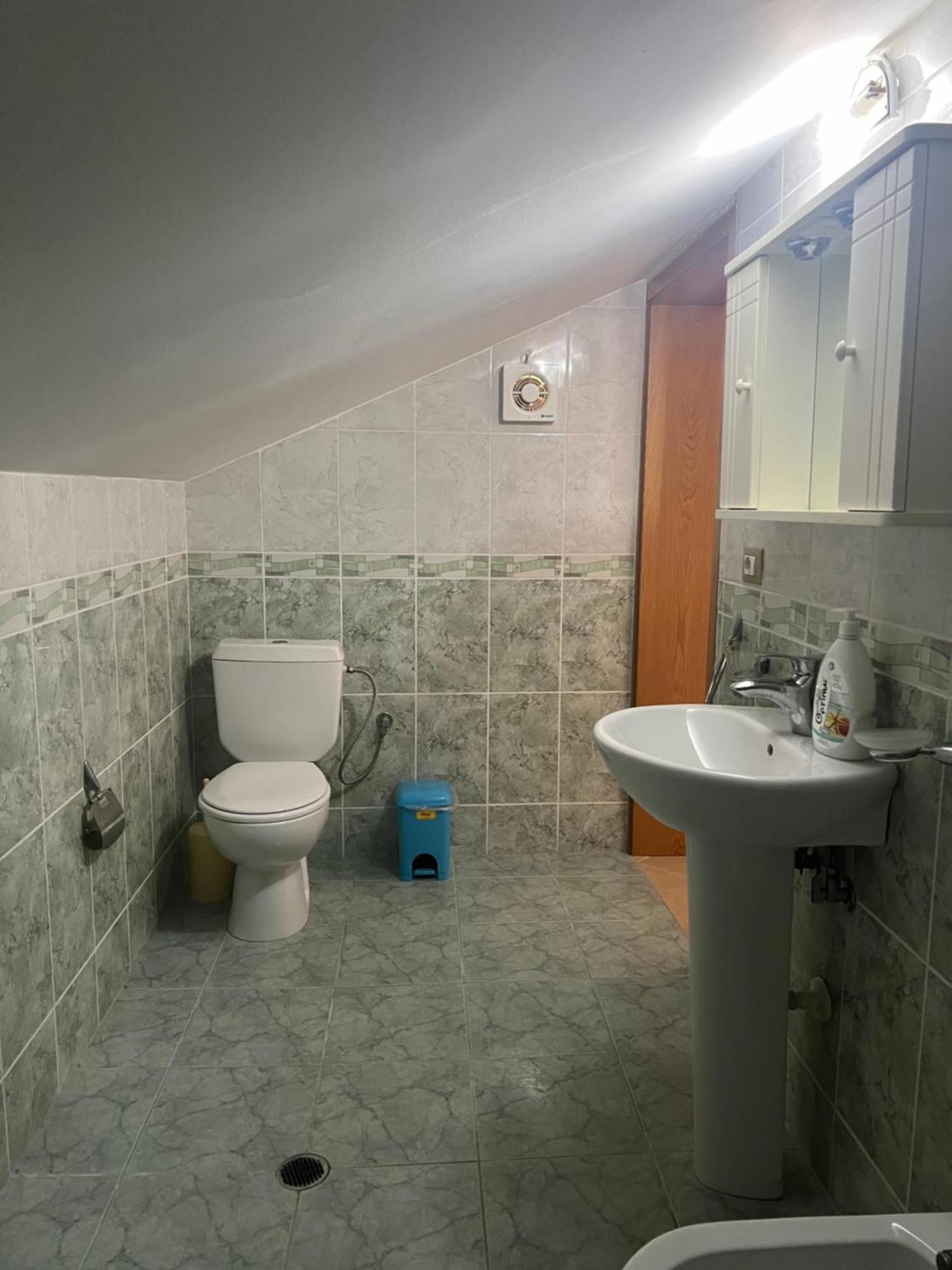 Flower Terrace Apartment Gjirokastër Eksteriør billede